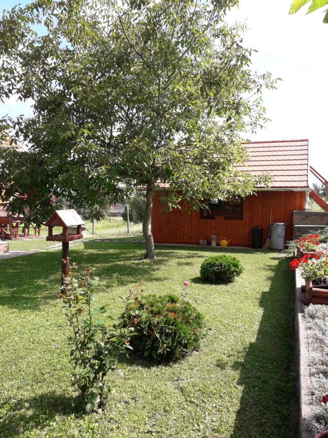 Mátyás Apartman Tard Exterior foto